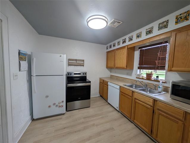 101 Maple Lane, Norman, OK 73069