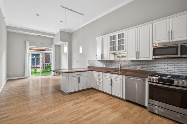 301 Clifton Avenue 1A, Minneapolis, MN 55403