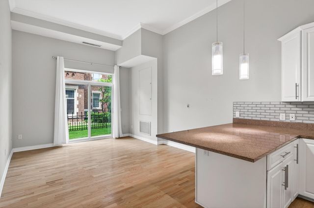301 Clifton Avenue 1A, Minneapolis, MN 55403