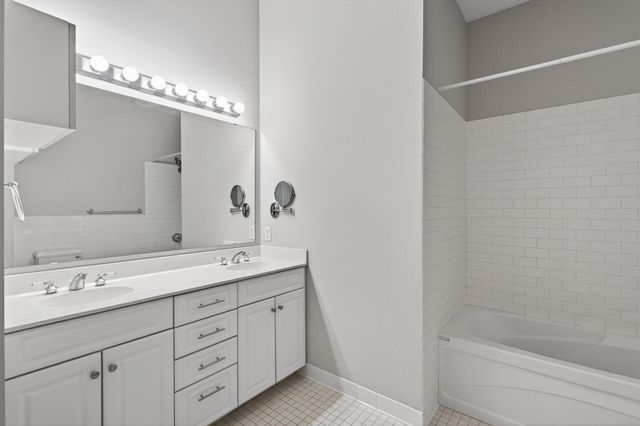 301 Clifton Avenue 1A, Minneapolis, MN 55403