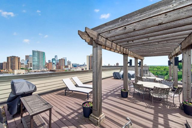 301 Clifton Avenue 1A, Minneapolis, MN 55403
