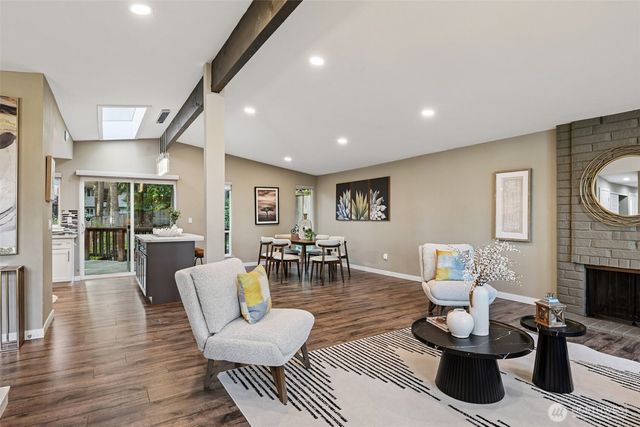 16217 SE 42nd Place, Bellevue, WA 98006