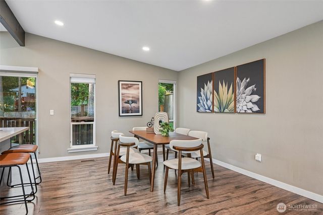 16217 SE 42nd Place, Bellevue, WA 98006