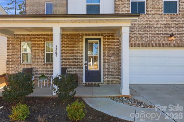 8209 Franklin Trail Street, Mint Hill, NC 28227