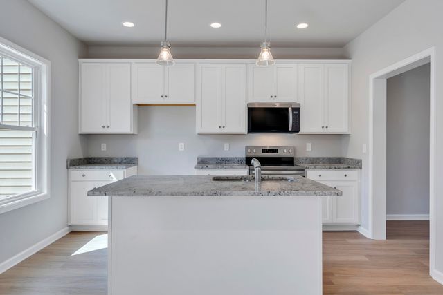 3728 Greenway DR, Roanoke, VA 24018