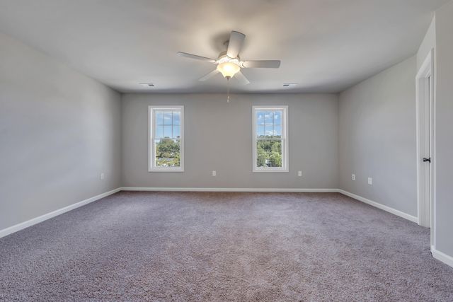 3728 Greenway DR, Roanoke, VA 24018