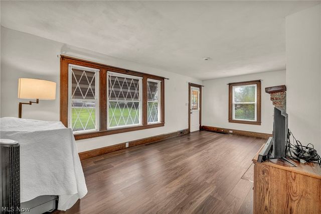33852 Center Ridge Road, North Ridgeville, OH 44039