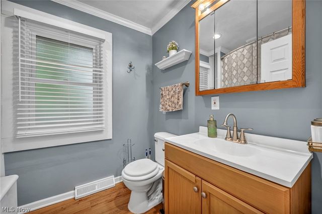 33852 Center Ridge Road, North Ridgeville, OH 44039