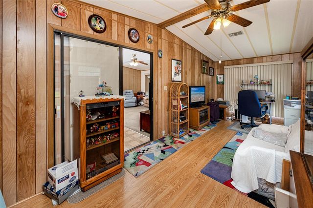 6821 AMERICANA DRIVE NE 106, St Petersburg, FL 33702