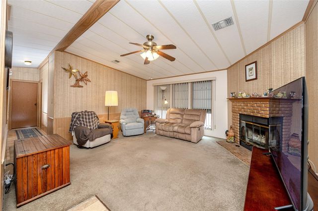 6821 AMERICANA DRIVE NE 106, St Petersburg, FL 33702