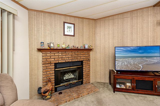 6821 AMERICANA DRIVE NE 106, St Petersburg, FL 33702