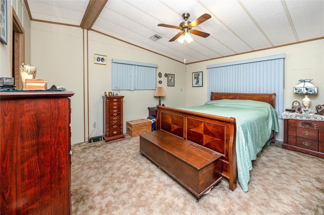 6821 AMERICANA DRIVE NE 106, St Petersburg, FL 33702