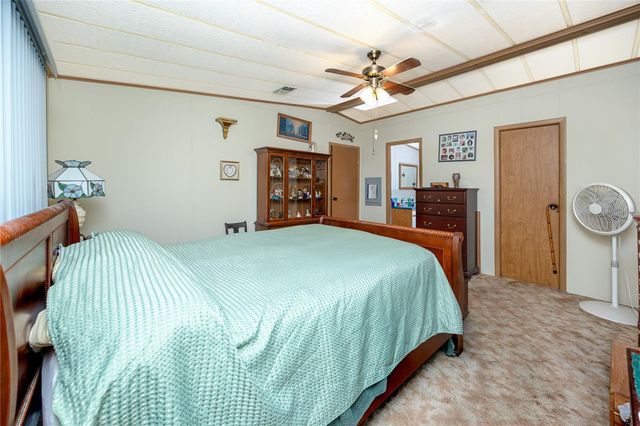 6821 AMERICANA DRIVE NE 106, St Petersburg, FL 33702