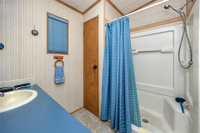 6821 AMERICANA DRIVE NE 106, St Petersburg, FL 33702