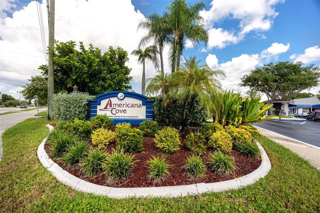 6821 AMERICANA DRIVE NE 106, St Petersburg, FL 33702