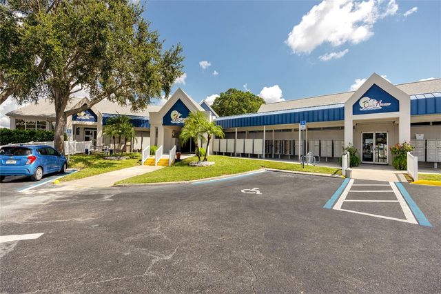 6821 AMERICANA DRIVE NE 106, St Petersburg, FL 33702