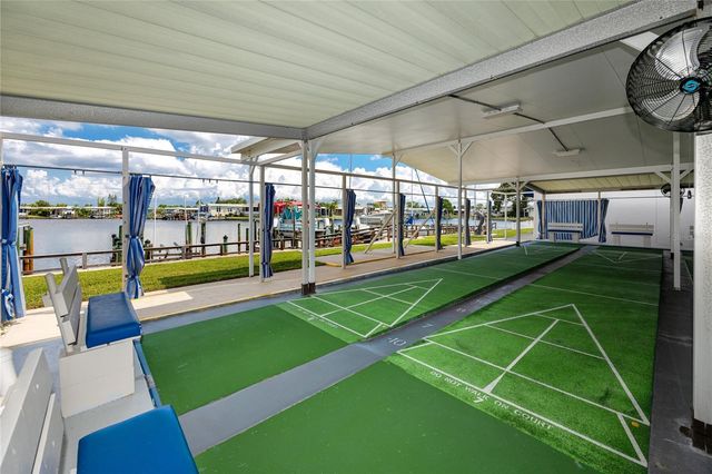 6821 AMERICANA DRIVE NE 106, St Petersburg, FL 33702