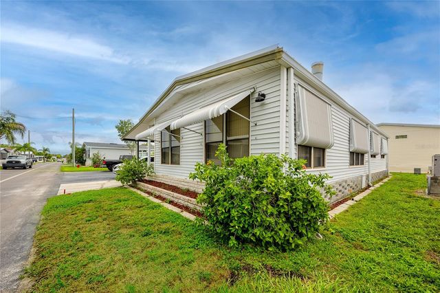 6821 AMERICANA DRIVE NE 106, St Petersburg, FL 33702