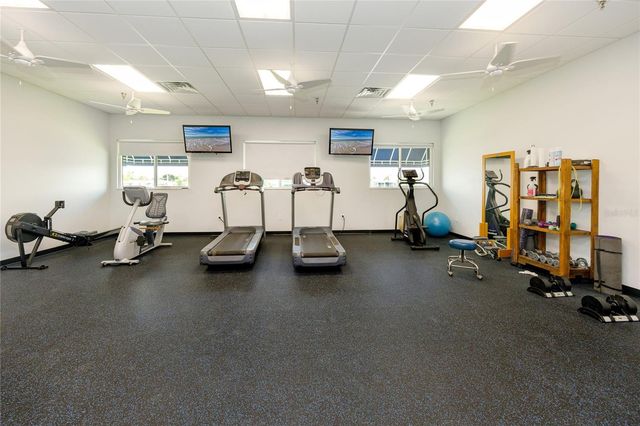 6821 AMERICANA DRIVE NE 106, St Petersburg, FL 33702