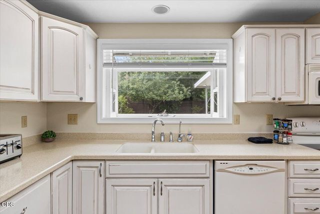 2978 Seckel Street, Medford, OR 97504