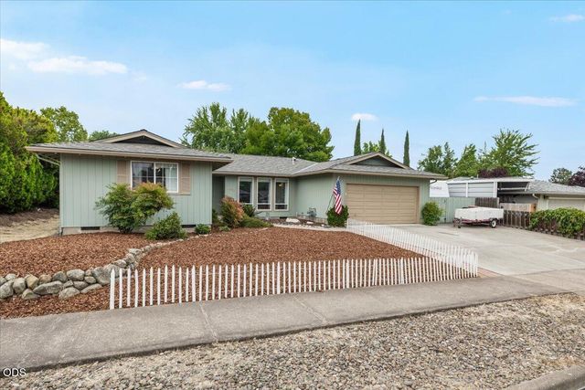 2978 Seckel Street, Medford, OR 97504