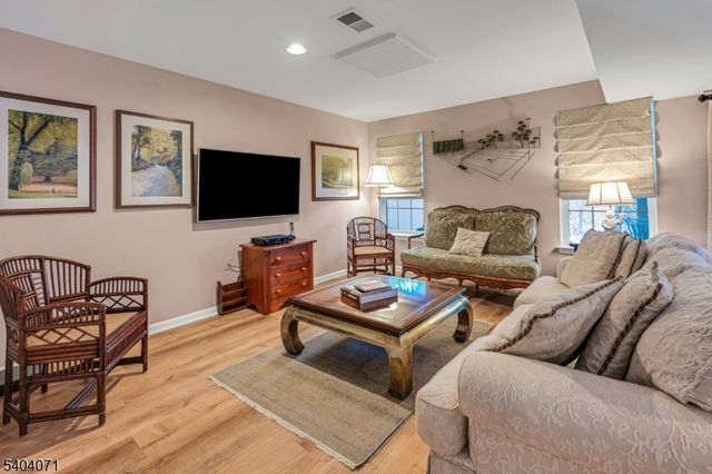 82 Constitution Way, Bernards Twp., NJ 07920