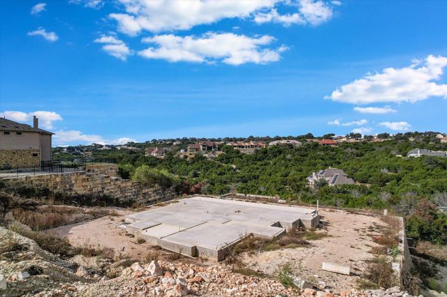 2601 Crystal Falls PKWY, Leander, TX 78641