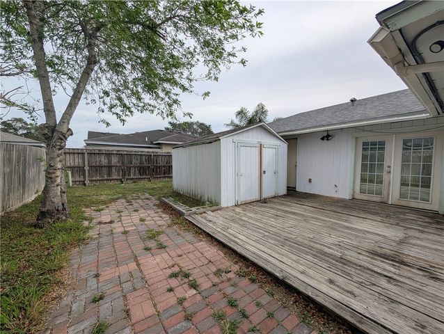 6142 Camway Dr, Corpus Christi, TX 78415