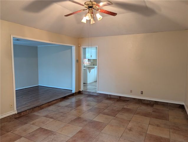 6142 Camway Dr, Corpus Christi, TX 78415