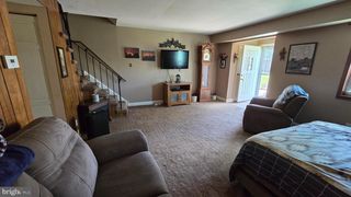 712 HAMILTON RD, East Greenville, PA 18041