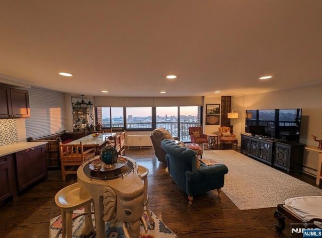 770 Anderson Avenue 23N, Cliffside Park, NJ 07010