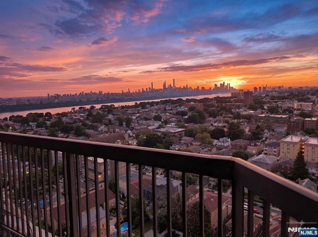 770 Anderson Avenue 23N, Cliffside Park, NJ 07010