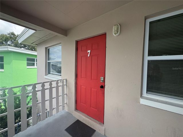 311 AVANDA COURT 7, Clearwater, FL 33756