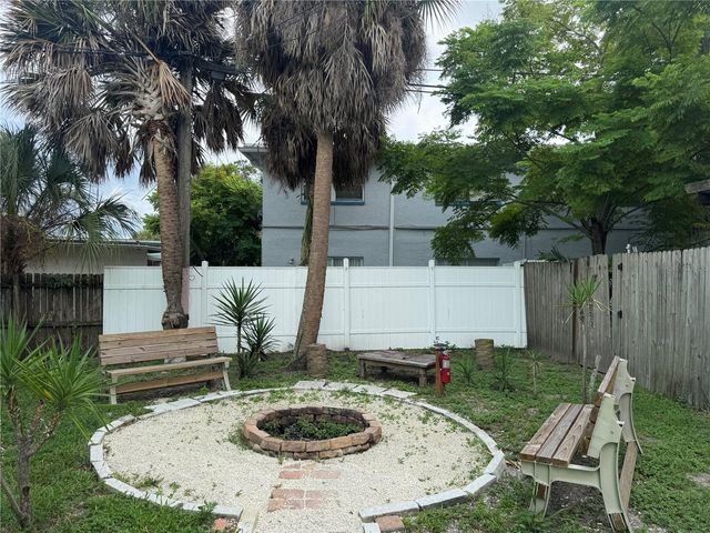 311 AVANDA COURT 7, Clearwater, FL 33756