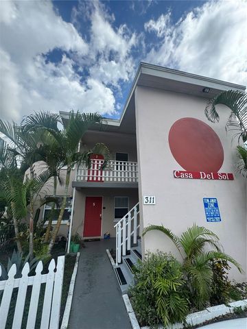 311 AVANDA COURT 7, Clearwater, FL 33756