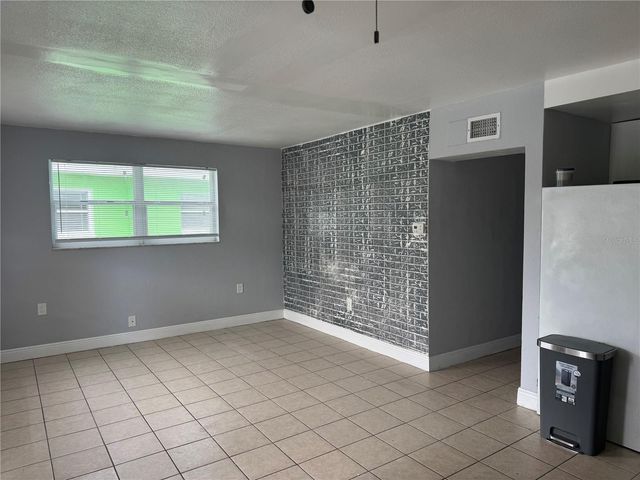 311 AVANDA COURT 7, Clearwater, FL 33756
