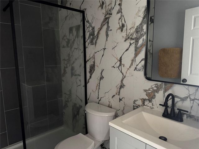 311 AVANDA COURT 7, Clearwater, FL 33756