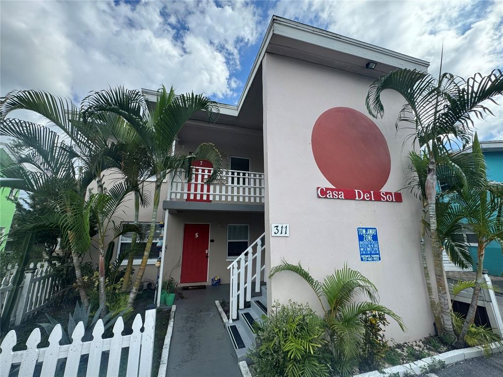 311 AVANDA COURT 7, Clearwater, FL 33756