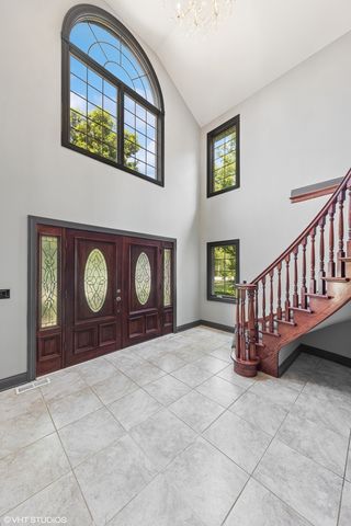 6001 Wolf Road, La Grange Highlands, IL 60525