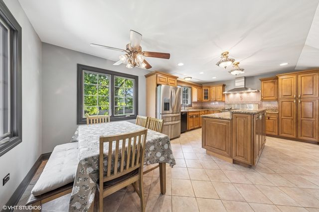 6001 Wolf Road, La Grange Highlands, IL 60525