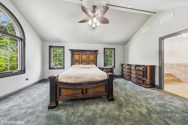 6001 Wolf Road, La Grange Highlands, IL 60525