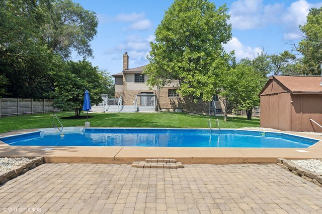 6001 Wolf Road, La Grange Highlands, IL 60525