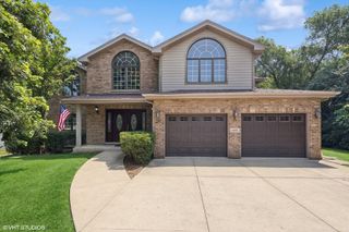 6001 Wolf Road, La Grange Highlands, IL 60525