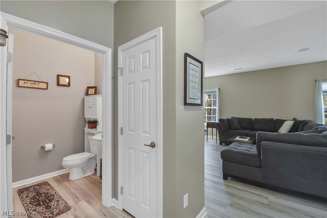 38479 Foxglen Avenue, Avon, OH 44011
