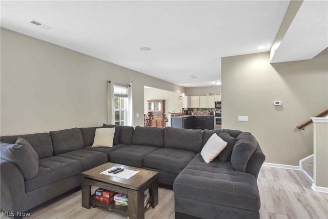 38479 Foxglen Avenue, Avon, OH 44011