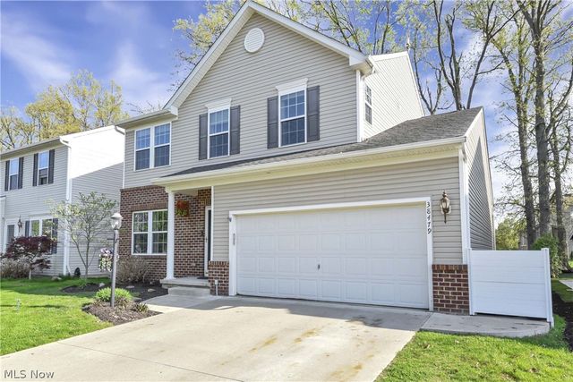 38479 Foxglen Avenue, Avon, OH 44011