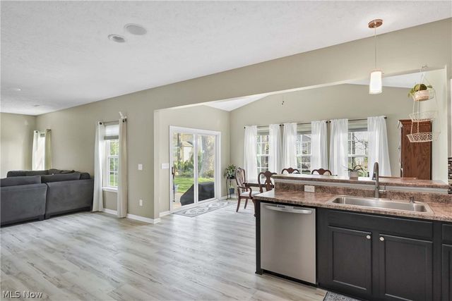 38479 Foxglen Avenue, Avon, OH 44011