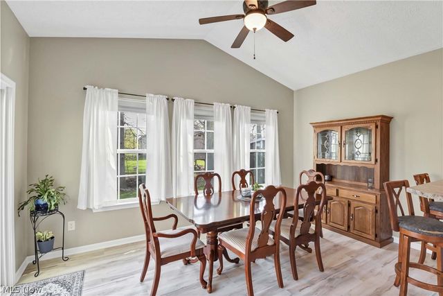 38479 Foxglen Avenue, Avon, OH 44011