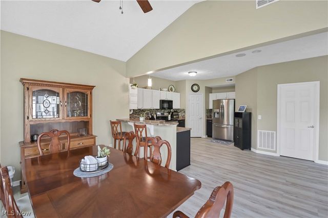 38479 Foxglen Avenue, Avon, OH 44011