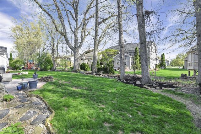 38479 Foxglen Avenue, Avon, OH 44011